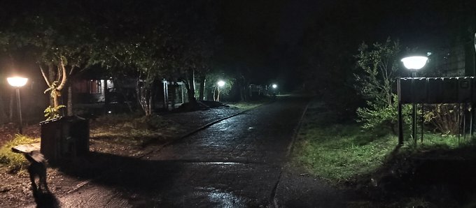 Pasaje área común de noche