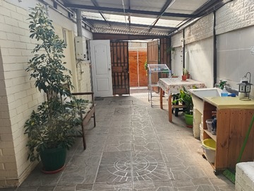 Amplio terraza techada