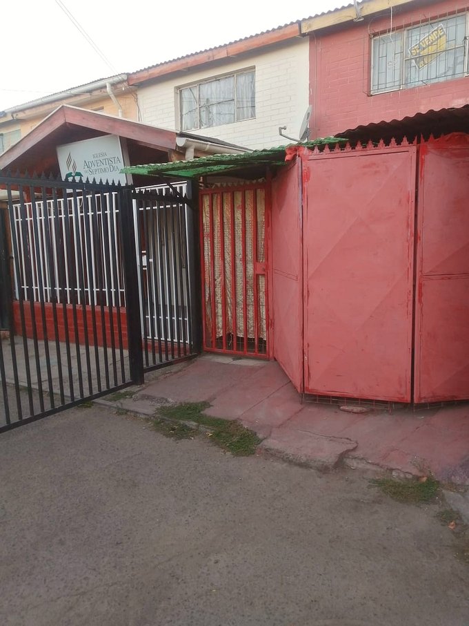 Frente propiedad. Estacionamiento