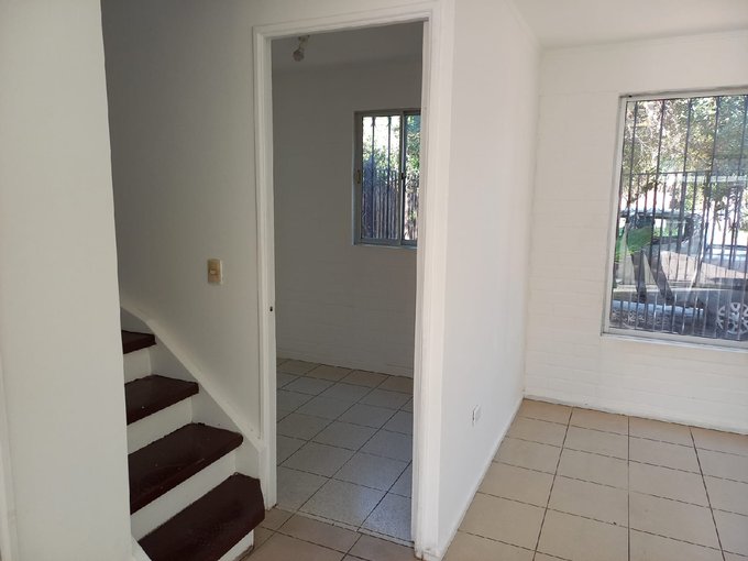 Escala y dormitorio 1