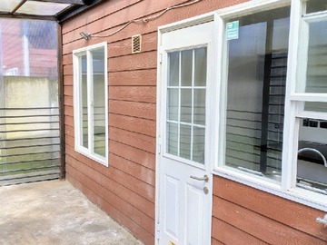 Terraza techada y cerrada