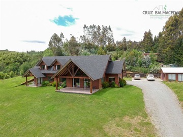 Venta / Casa / Puerto Varas