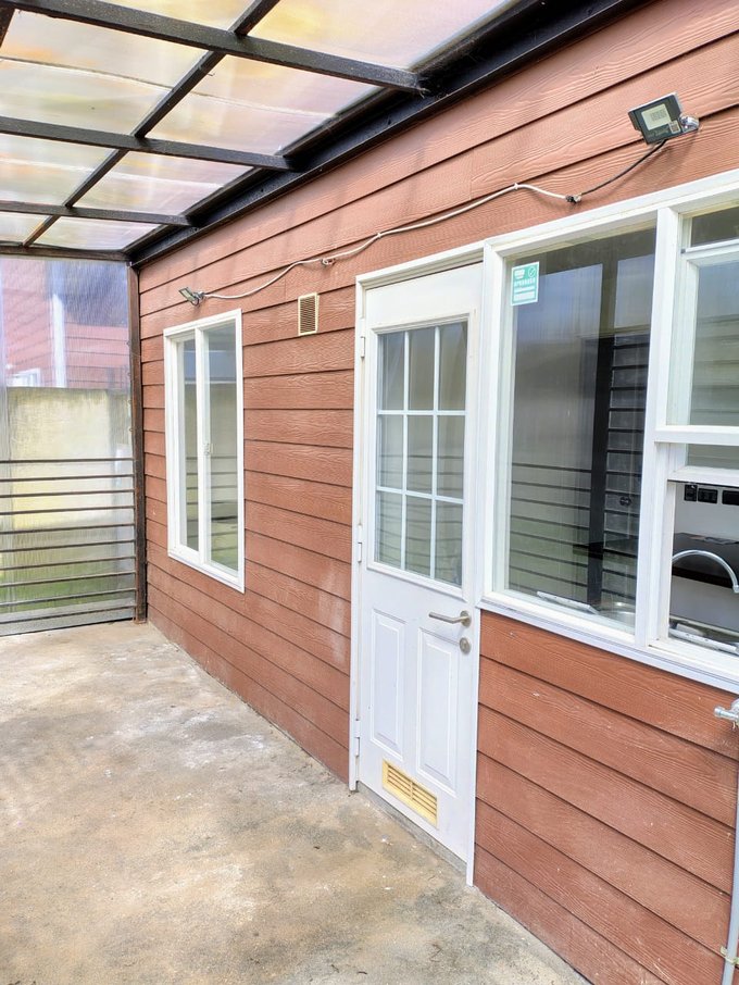 Terraza techada y cerrada