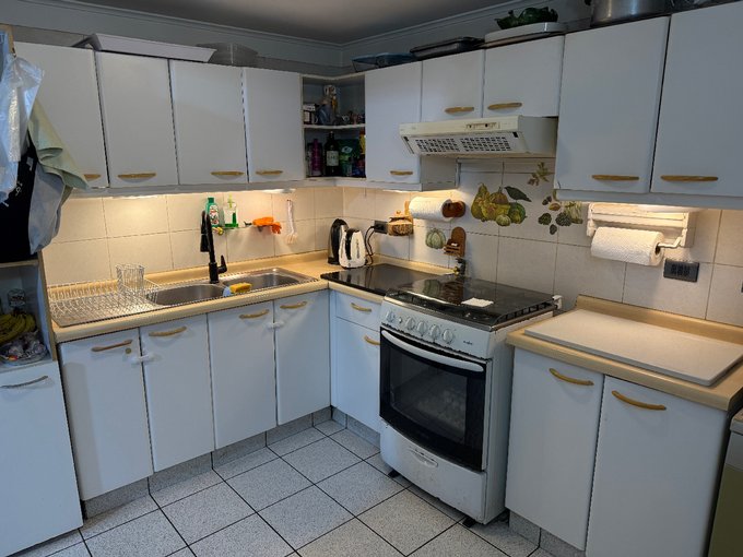 Cocina que incluye el horno