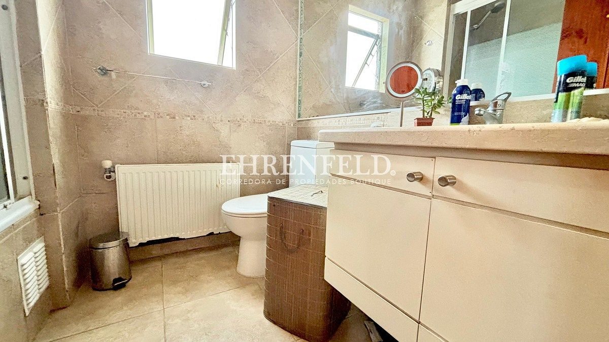 Baño en suite.