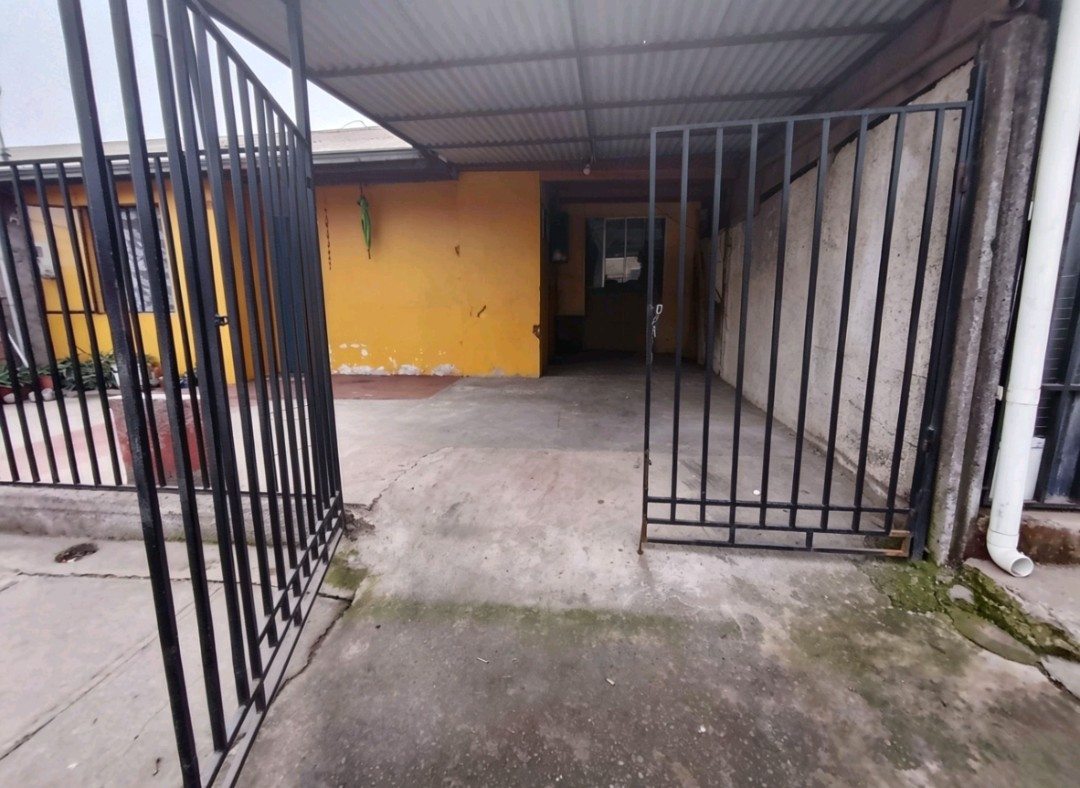 Amplio estacionamiento 