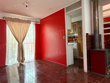 Comedor, entrada a la cocina.