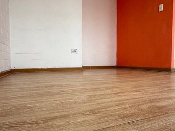 Amplio dormitorio principal.