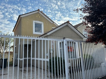 Venta / Casa / San Bernardo