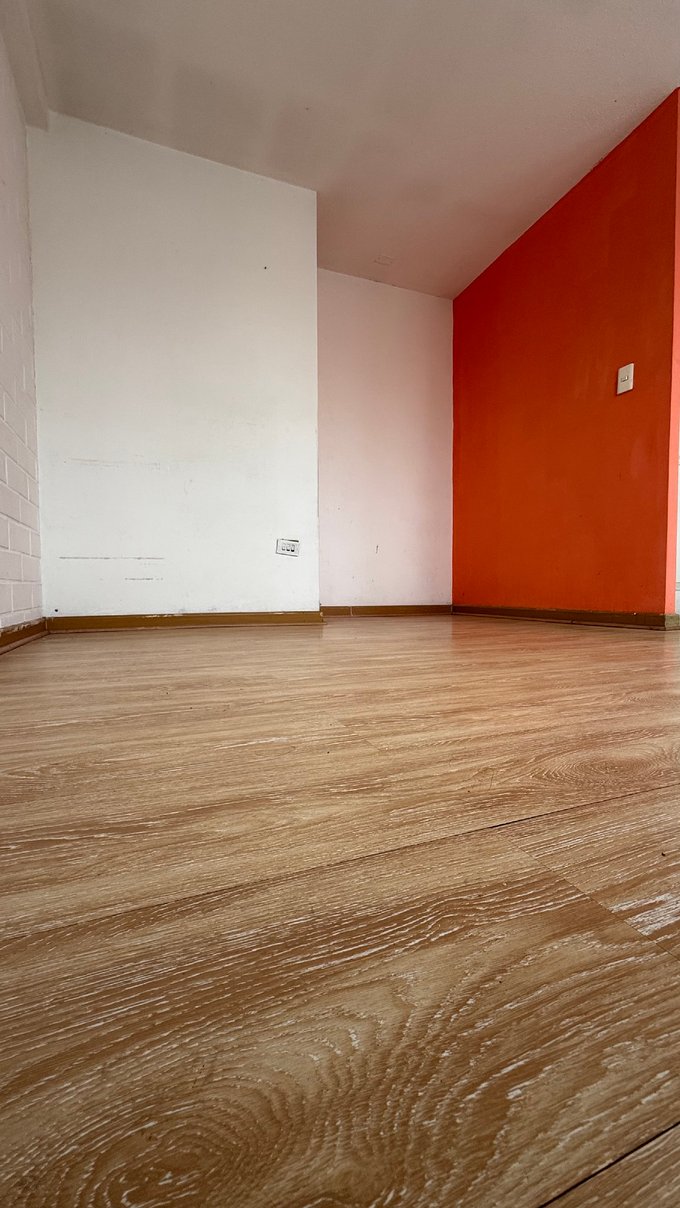 Amplio dormitorio principal.