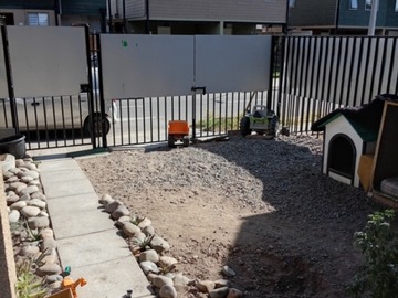 Amplio patio delantero, ideal para ampliación