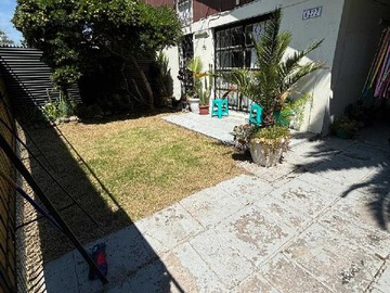 Venta / Casa / San Joaquín