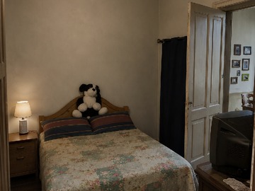 Primera habitación que da a pasillo externo y a comedor