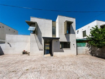 Venta / Casa / Til til