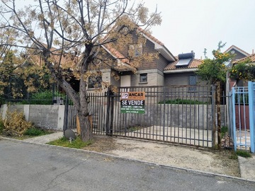 Venta / Casa / Til til
