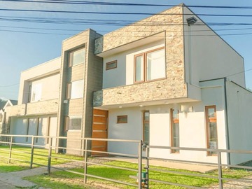 Venta / Casa / Tomé