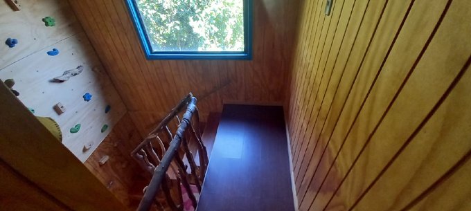 pasillo 2do piso y escalera