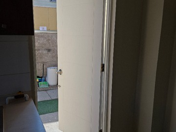 Puerta hacia patio trasero