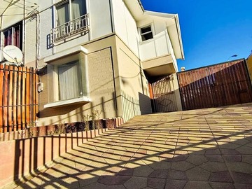 Venta / Casa / Villa Alemana