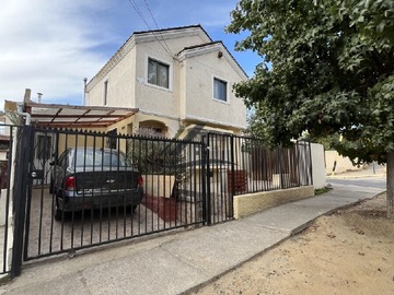 Venta / Casa / Villa Alemana