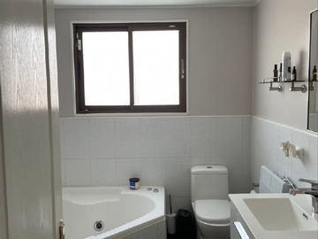 Baño habitacion principal (2)
