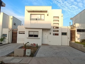 Venta / Casa / Villa Alemana
