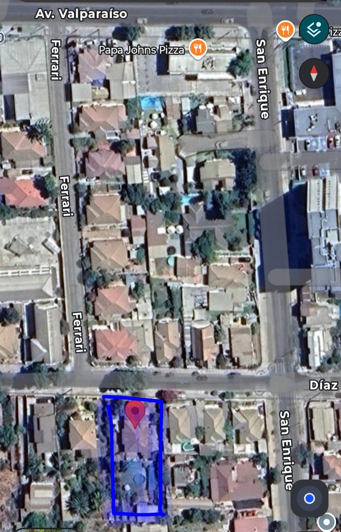 Entre calle Santa y San Enrique, frente pasaje Ferrari