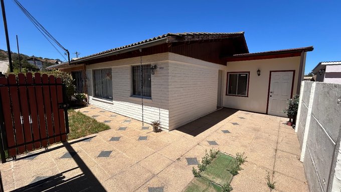 Antejardin y Estacionamiento