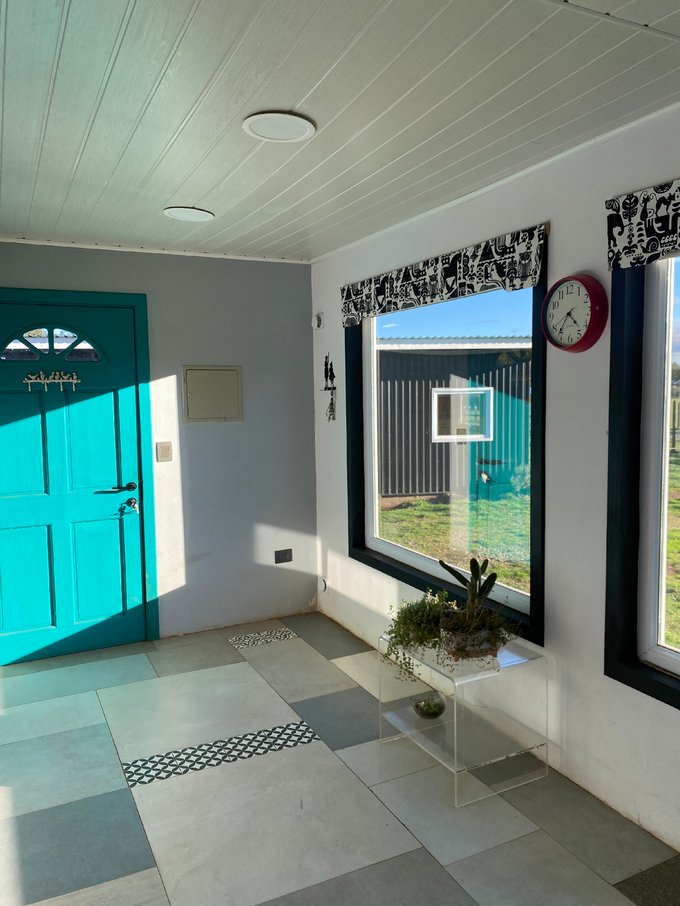 Acceso desde el patio, Loggia