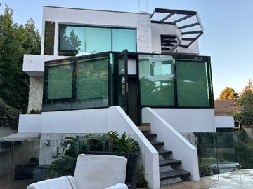 Lado que mira a la piscina