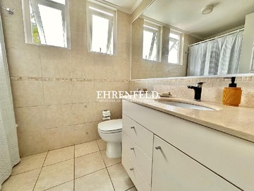 Baño suite.