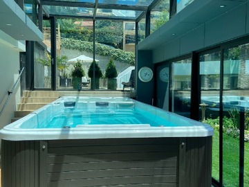 Piscina nado contra corriente