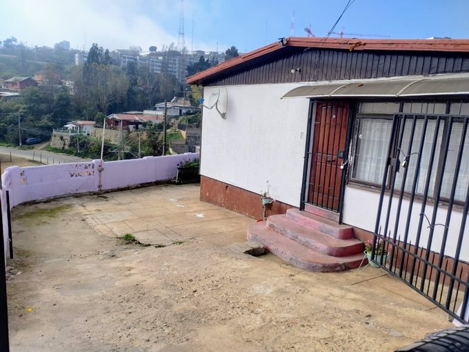 amplio estacionamiento