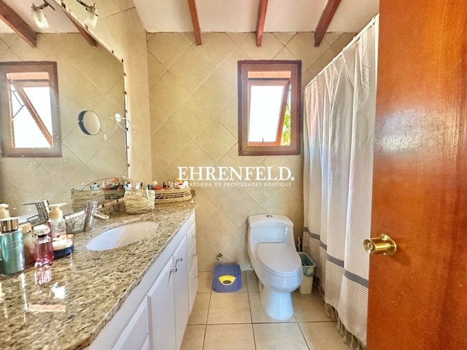 Baño suite.