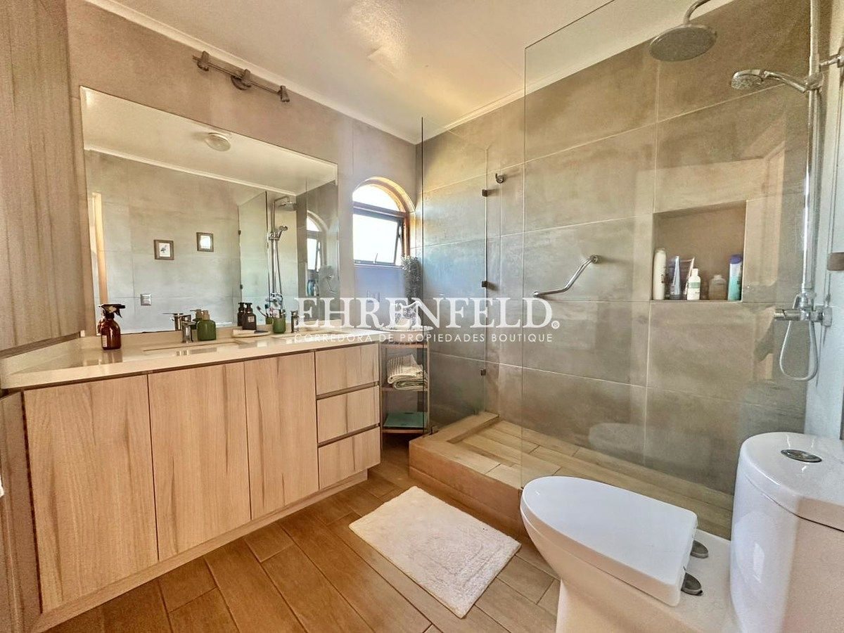 Baño suite.