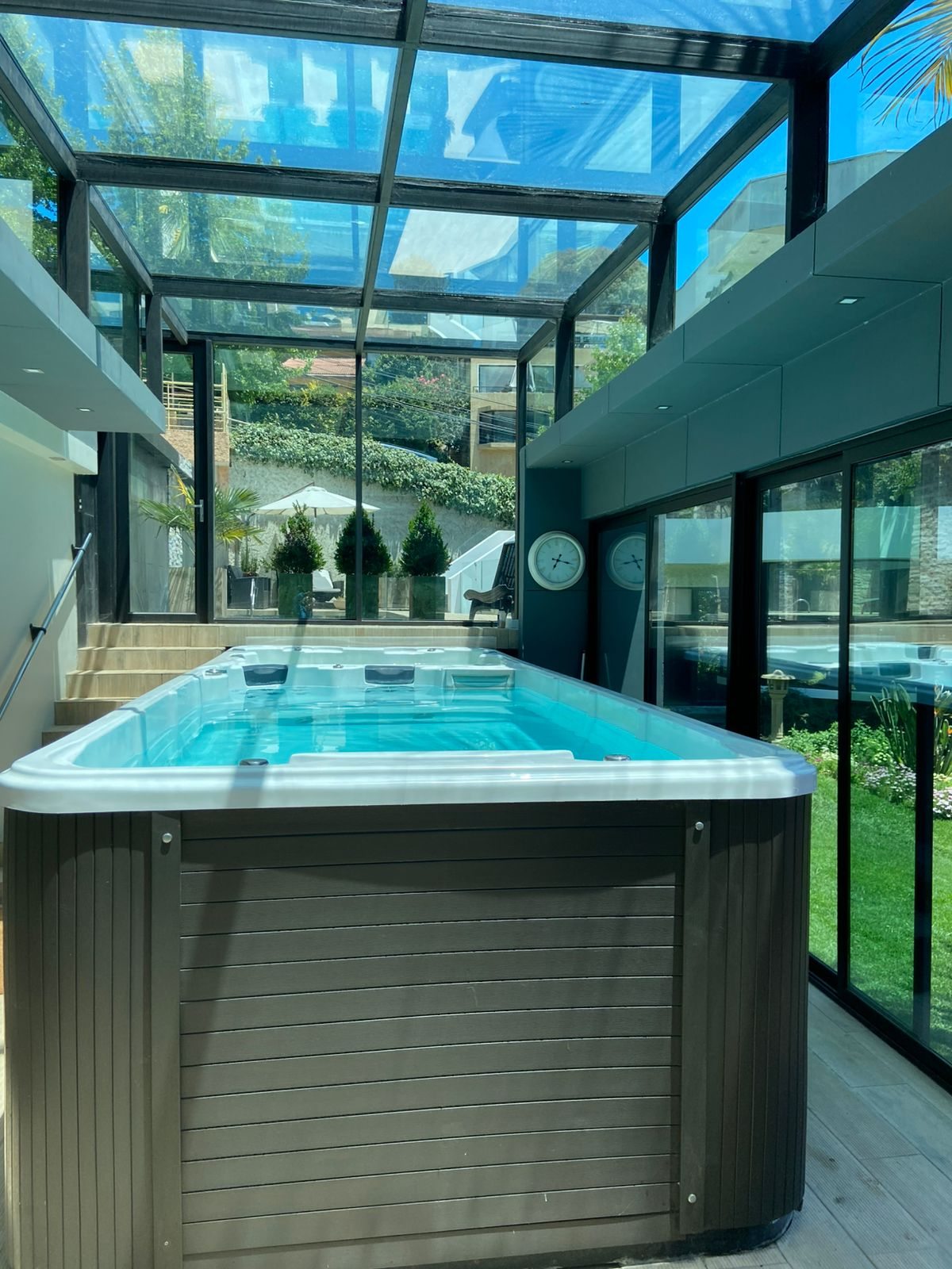 Piscina nado contra corriente
