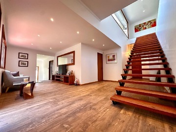 Venta / Casa / Vitacura