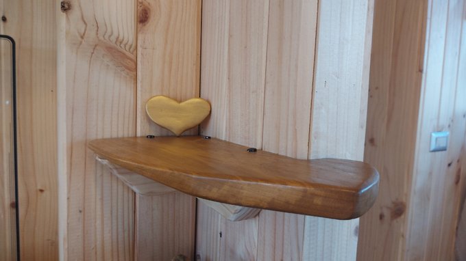 Detalles en madera nativa.