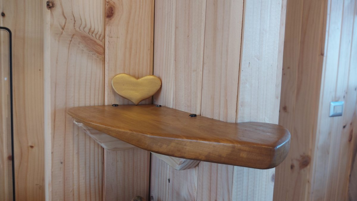 Detalles en madera nativa.