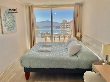 Dormitorio principal, vista al mar