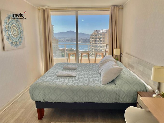 Dormitorio principal, vista al mar