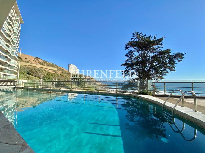 Piscina Exterior con vista al mar