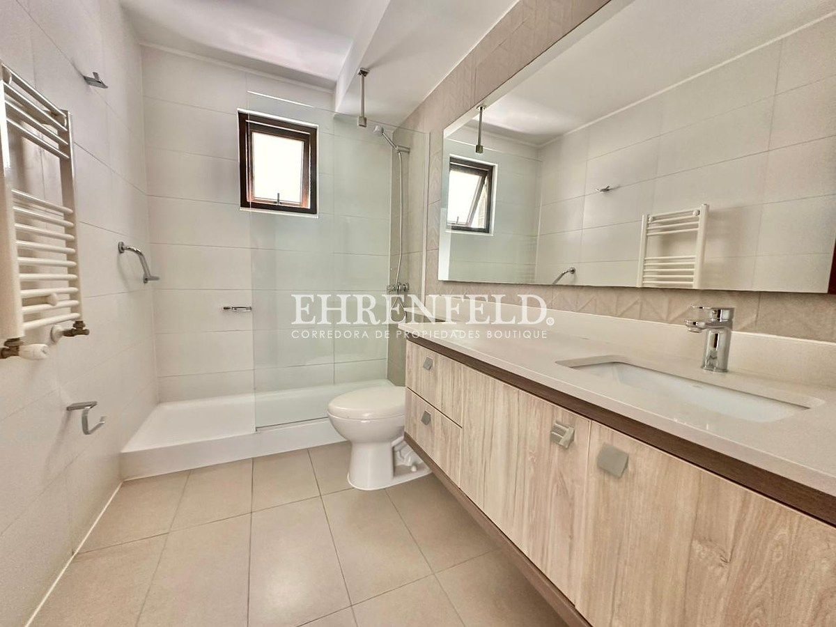 Baño suite.