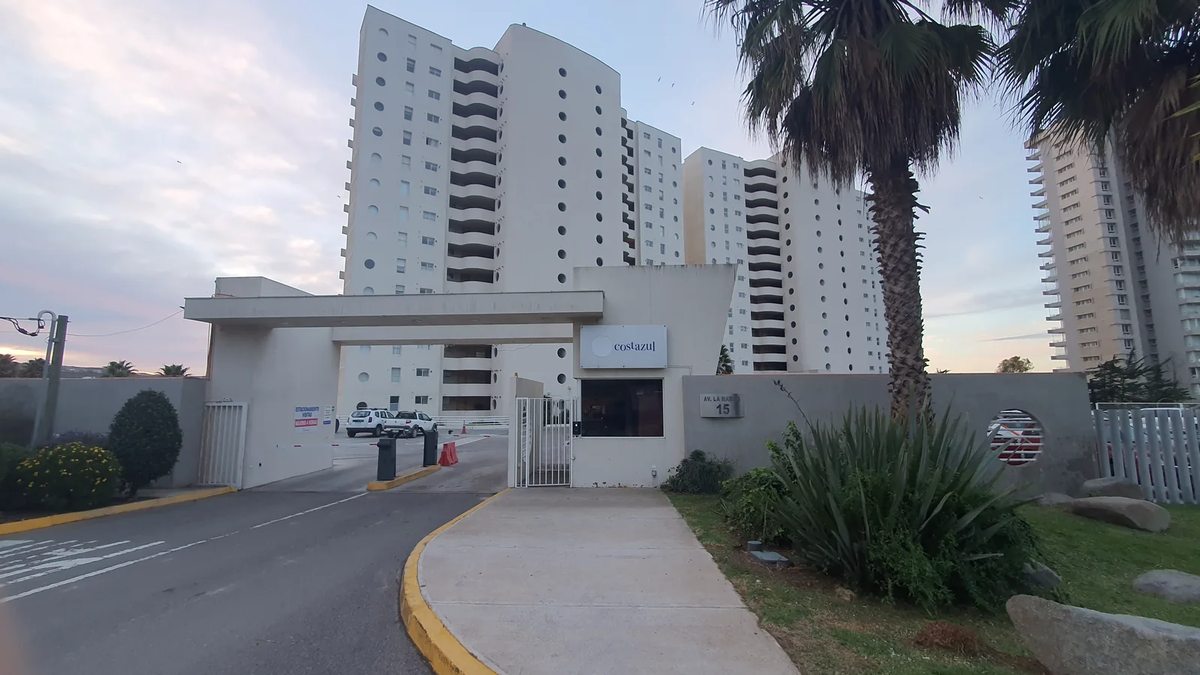 Entrada a Condominio