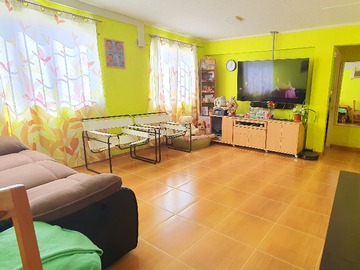 amplio living comedor