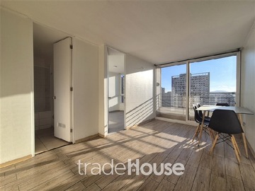 Venta / Departamento / Estación Central