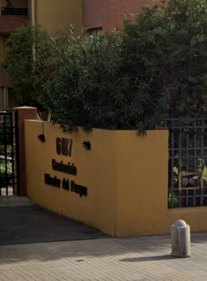 Entrada V.Mackenna oriente