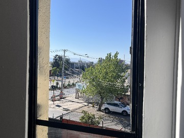 ventana vista lateral Avenida Santa Rosa