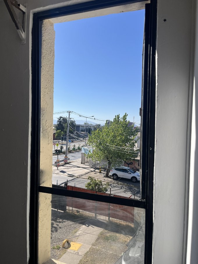 ventana vista lateral Avenida Santa Rosa
