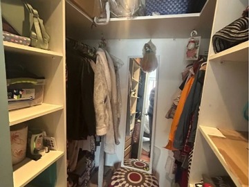 Walk in closet